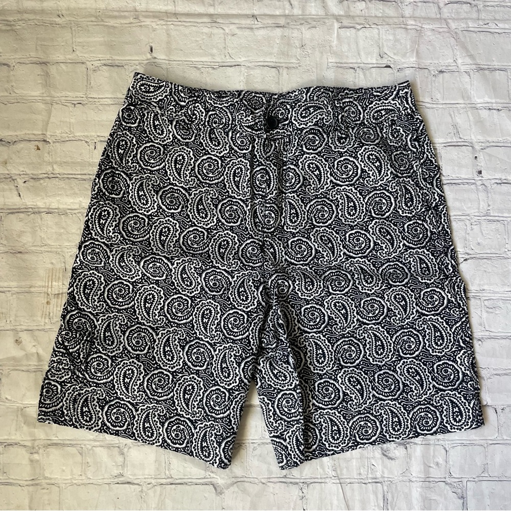 Liz Claiborne Dark Blue & White Paisley Print Bermuda Shorts - Picture 2 of 4